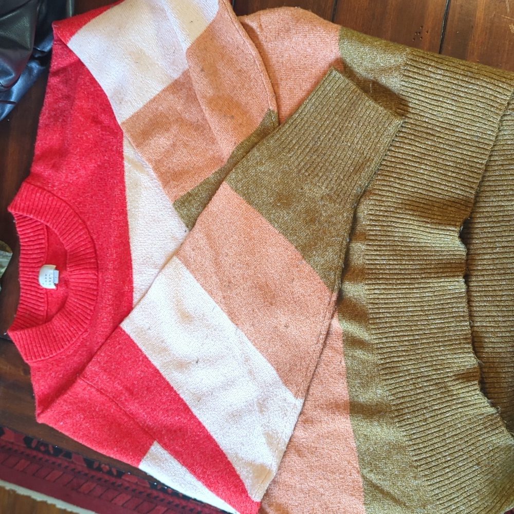 Hi-low crew neck  sweater